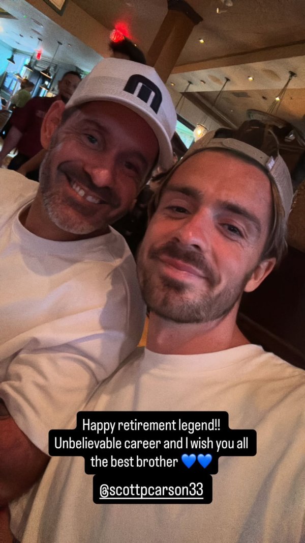 玖玖配资网 前队友卡森正式退役, 格拉利什社媒晒合照祝其未来一切顺利